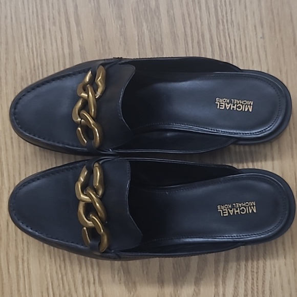 NWOT. MICHAEL Michael Kors Scarlett Chain Leather Loafer Mules - Picture 2 of 8
